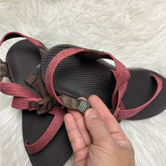 Chaco Women’s Red & Brown Strappy Sandals Size 6 Outdoor Hiking Comfort - Picture 6 of 8